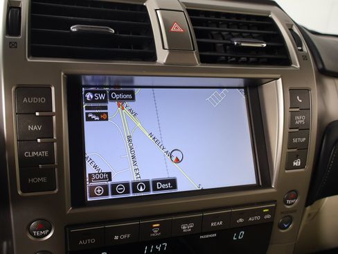 Used 2020 Lexus GX 460 Luxury w/ Off Road Package AWD/4WD image 7