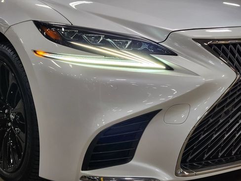 Used 2020 Lexus LS 500 w/ Interior Upgrade Package RWD image 13