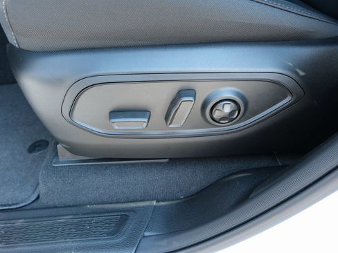 New 2025 Jeep Grand Cherokee Laredo w/ Luxury Tech Group I AWD/4WD image 25