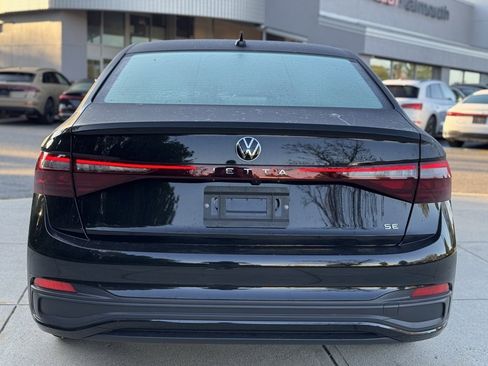 New 2025 Volkswagen Jetta SE image 9