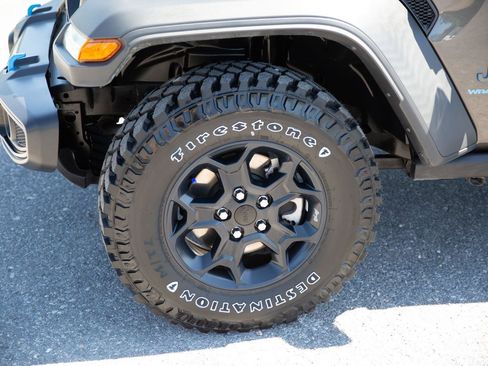Used 2023 Jeep Wrangler Unlimited AWD/4WD image 9