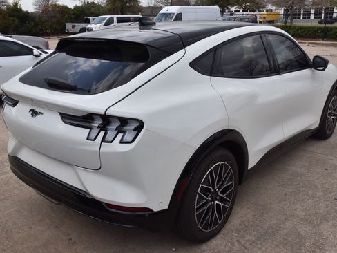 Used 2024 Ford Mustang Mach-E Premium image 7