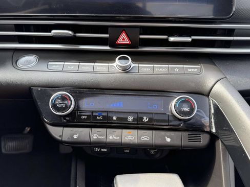 Used 2023 Hyundai Elantra Limited FWD image 23