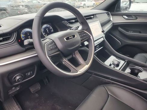 New 2026 Jeep Grand Cherokee Limited image 11