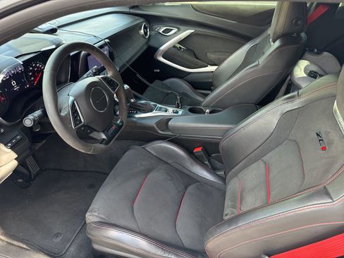 Used 2019 Chevrolet Camaro ZL1 image 8