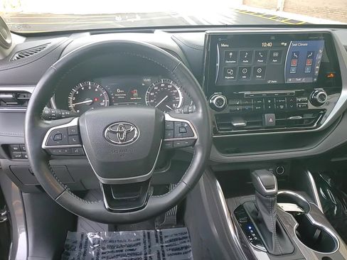 Used 2022 Toyota Highlander Platinum image 22