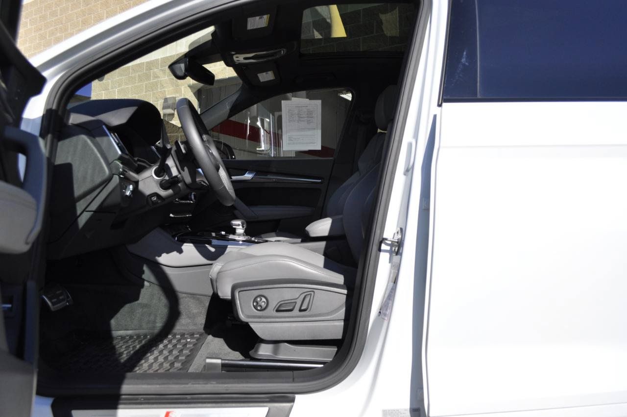 Used 2024 Audi SQ5 Prestige AWD/4WD image 14