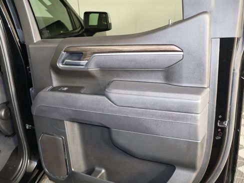 Used 2025 Chevrolet Silverado 1500 LT image 45