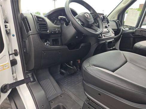 Used 2026 RAM ProMaster 2500 w/ Convenience Group FWD image 28