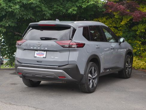 Certified 2023 Nissan Rogue SL w/ SL Premium Package AWD/4WD image 24