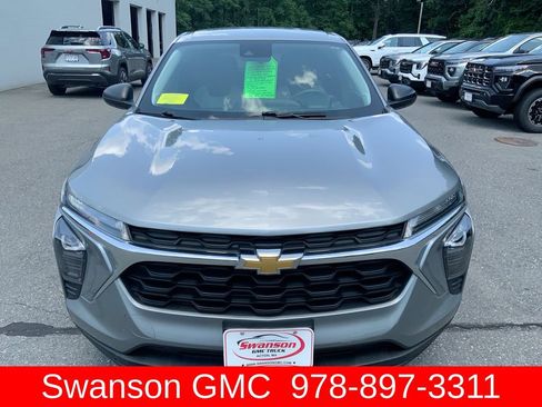 Certified 2024 Chevrolet Trax LS w/ Driver Confidence Package FWD image 41