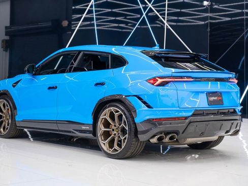 Used 2024 Lamborghini Urus Performante AWD/4WD image 13