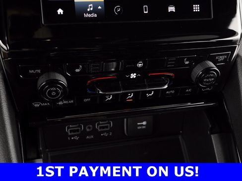 Certified 2023 Jeep Grand Cherokee Altitude image 32