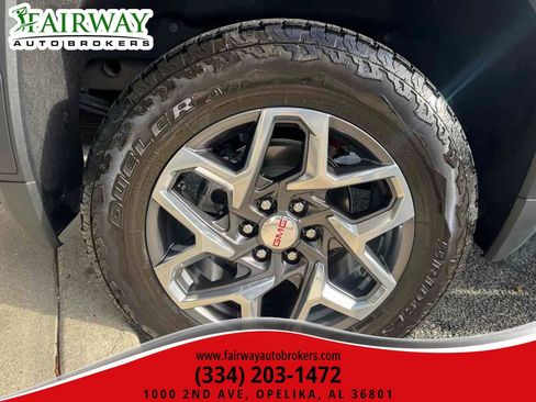 Used 2024 GMC Sierra 1500 SLT w/ SLT Premium Plus Package AWD/4WD image 54