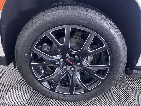 Certified 2023 GMC Yukon XL Denali image 17