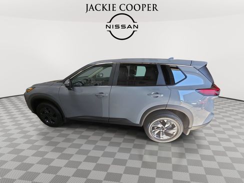 New 2026 Nissan Rogue SV image 8