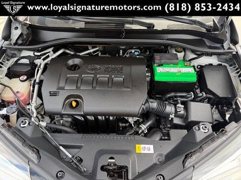 Used 2019 Toyota C-HR XLE FWD image 36
