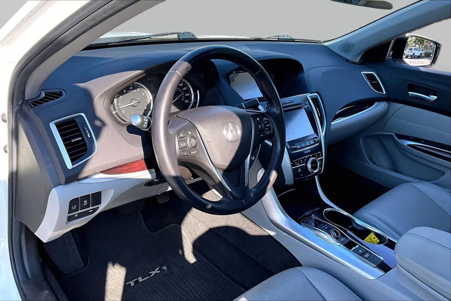 Used 2016 Acura TLX w/ Technology Package FWD image 26
