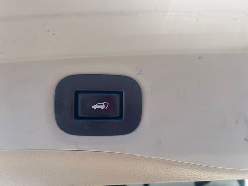 Used 2019 Nissan Rogue SV AWD/4WD image 22