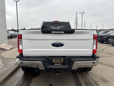 Certified 2019 Ford F450 XLT w/ XLT Premium Package image 6