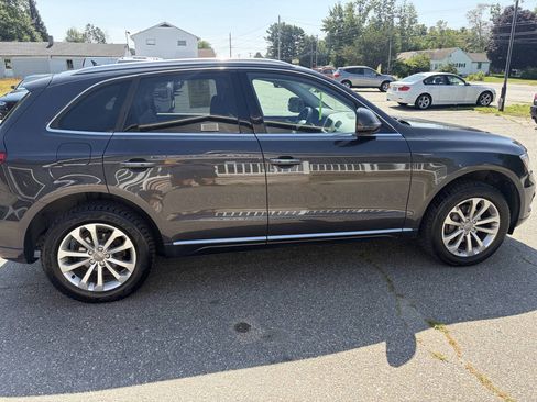 Used 2016 Audi Q5 2.0T Premium Plus w/ Technology Package AWD/4WD image 10