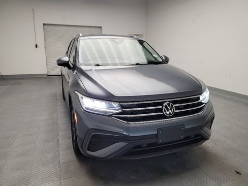 Used 2022 Volkswagen Tiguan SE image 14