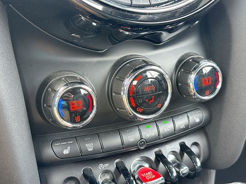 Used 2019 MINI Cooper Convertible w/ Premium Package FWD image 15