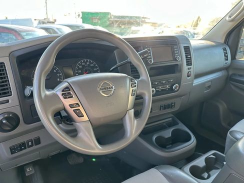 Used 2021 Nissan NV 3500 SV RWD image 11
