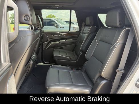 Used 2024 Cadillac Escalade Premium Luxury w/ Performance Package AWD/4WD image 34