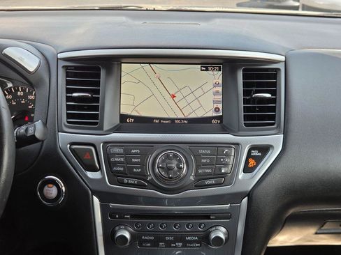 Used 2019 Nissan Pathfinder SL FWD image 21