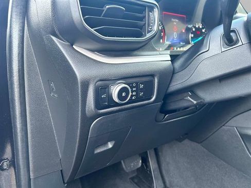 Used 2023 Ford Explorer XLT w/ Equipment Group 202A image 22