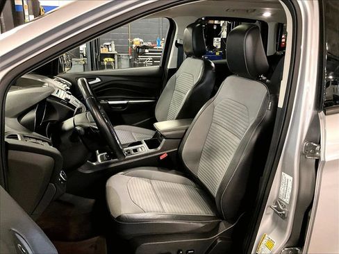 Used 2018 Ford Escape SE w/ SE Sport Appearance Package AWD/4WD image 10