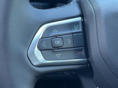 New 2026 Jeep Compass Latitude image 11