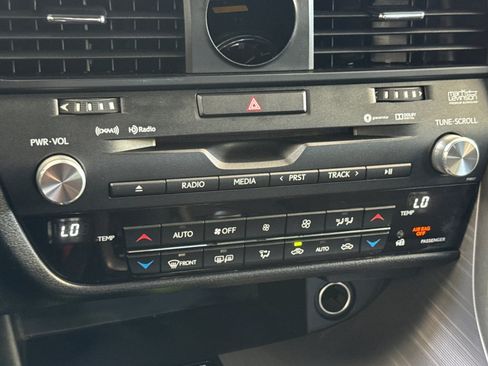 Used 2017 Lexus RX 450h F Sport AWD/4WD image 27