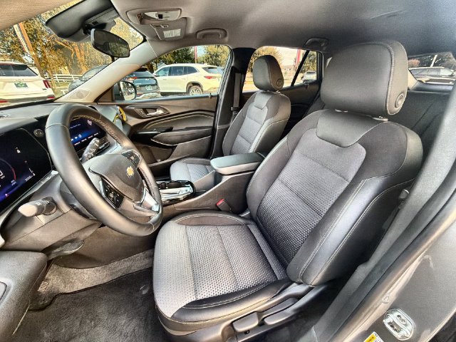 Used 2025 Chevrolet Trax LT w/ Driver Confidence Package FWD image 18