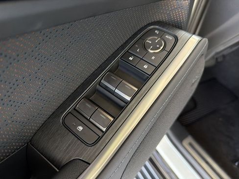 Used 2026 Lexus GX 550 w/ Accessory Package (2T) AWD/4WD image 9