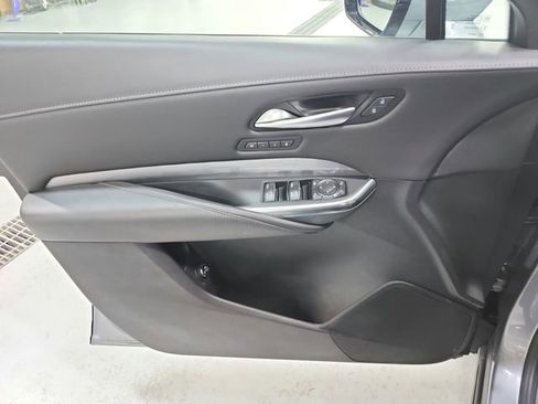 Used 2024 Cadillac XT4 Premium Luxury image 32