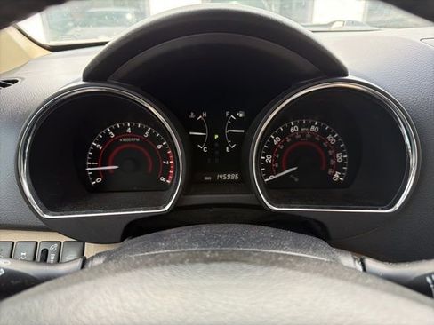 Used 2013 Toyota Highlander SE image 12