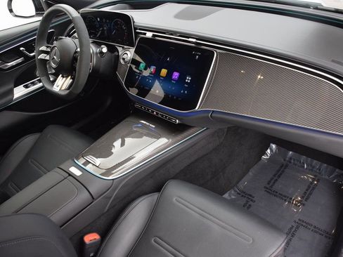 Used 2025 Mercedes-Benz E 53 AMG e 4MATIC Sedan image 14