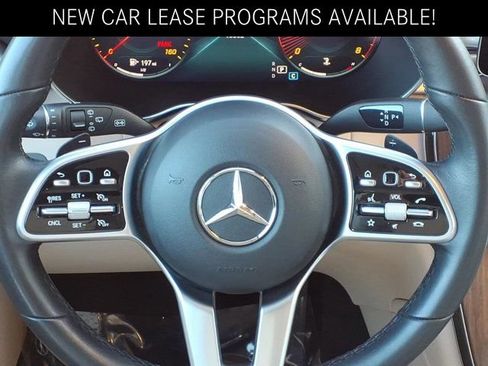 Used 2022 Mercedes-Benz GLC 300 image 8