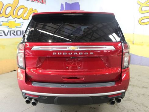 Used 2022 Chevrolet Suburban High Country AWD/4WD image 7