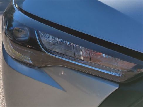 Used 2023 Toyota Corolla Cross LE image 9