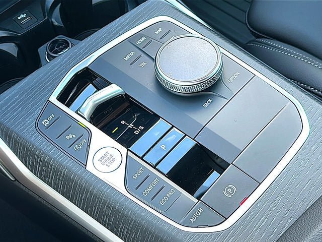 New 2026 BMW 330i Sedan w/ Premium Package RWD image 58