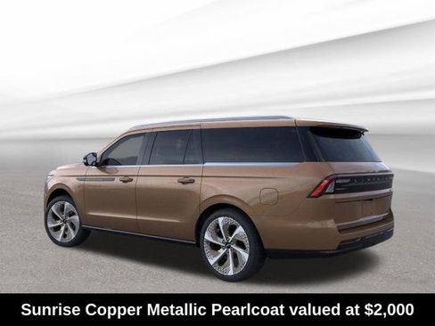 Used 2025 Lincoln Navigator L Black Label image 4