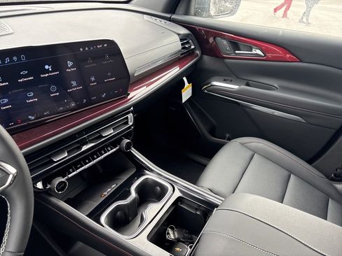 New 2026 Chevrolet Traverse Z71 w/ Enhanced Driving Package AWD/4WD image 34