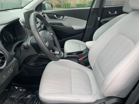 Certified 2022 Hyundai Kona SEL w/ Convenience Package image 13