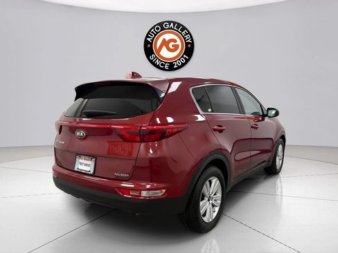 Used 2017 Kia Sportage LX FWD image 3