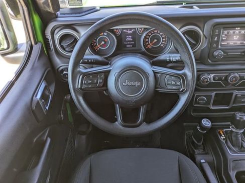 Used 2018 Jeep Wrangler Unlimited Sport image 17