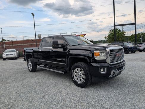 Used 2015 GMC Sierra 2500 Denali AWD/4WD image 3
