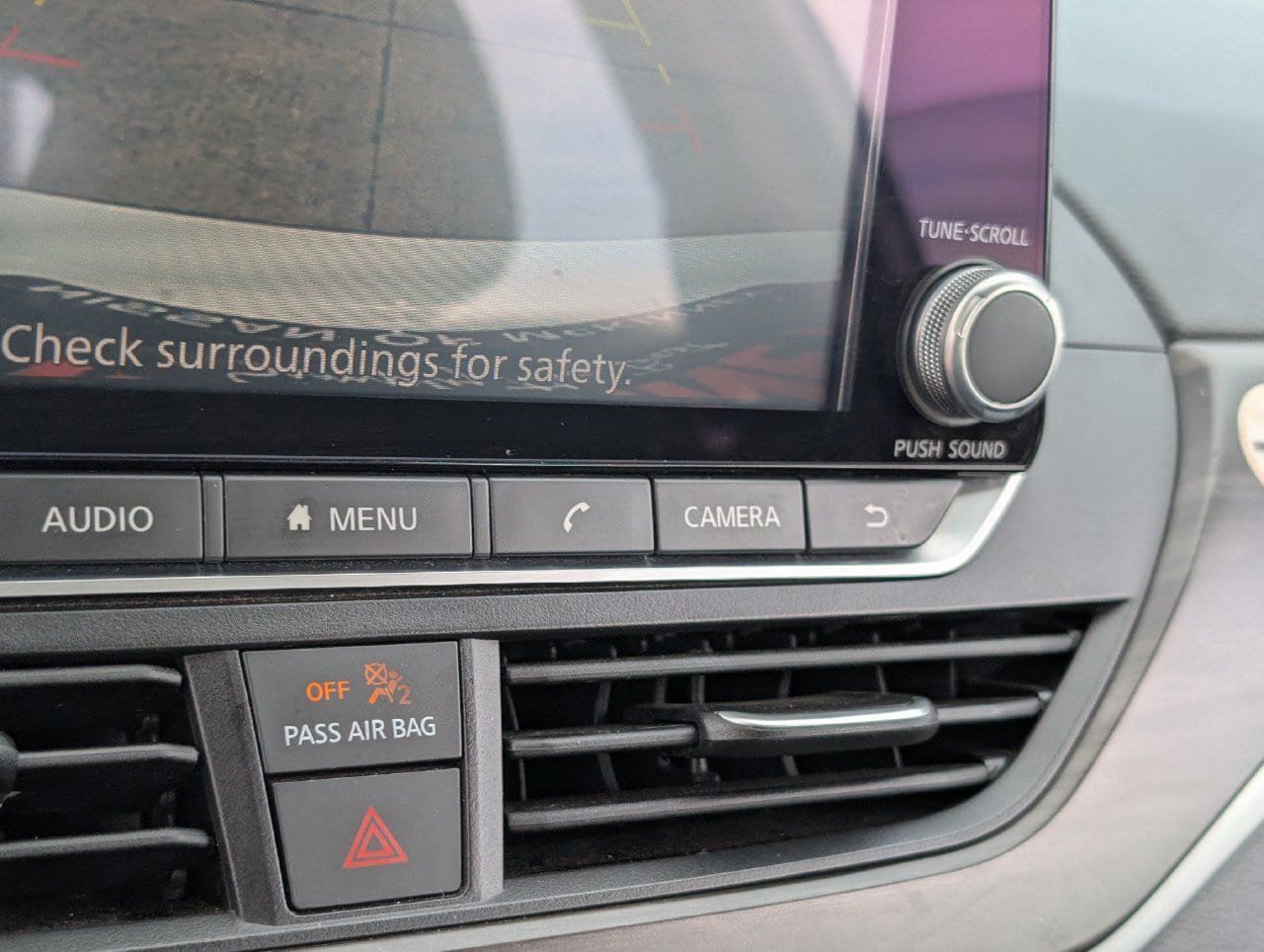 Used 2025 Nissan Altima 2.5 SV FWD image 16